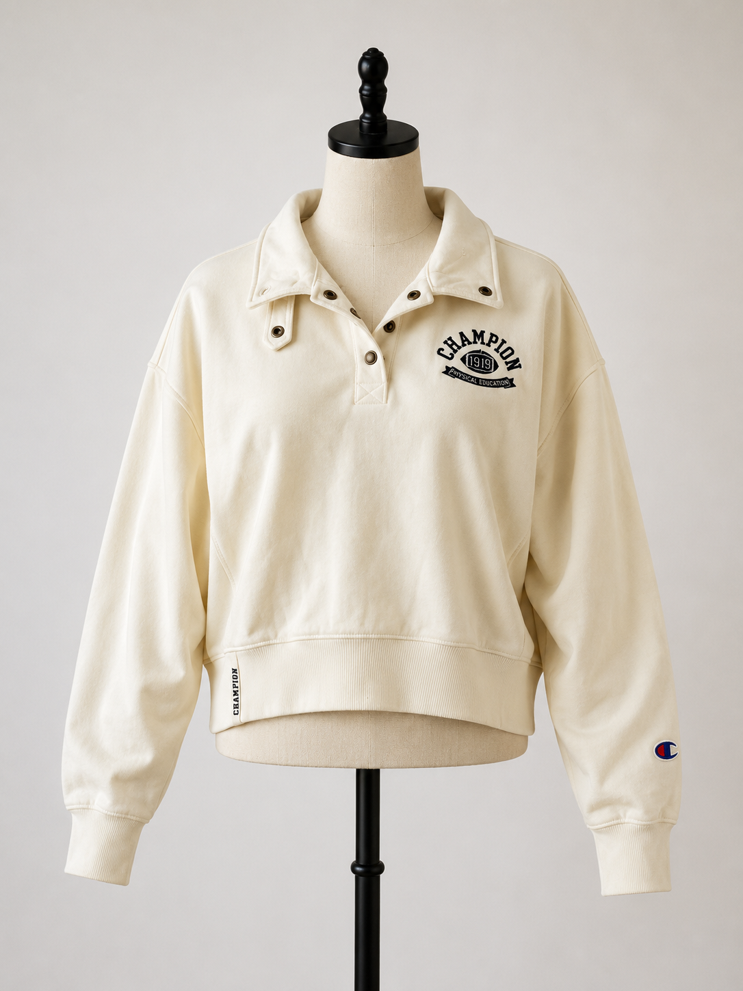 Champion Heritage Snap-Collar Cropped Sweatshirt – Cream Ivory