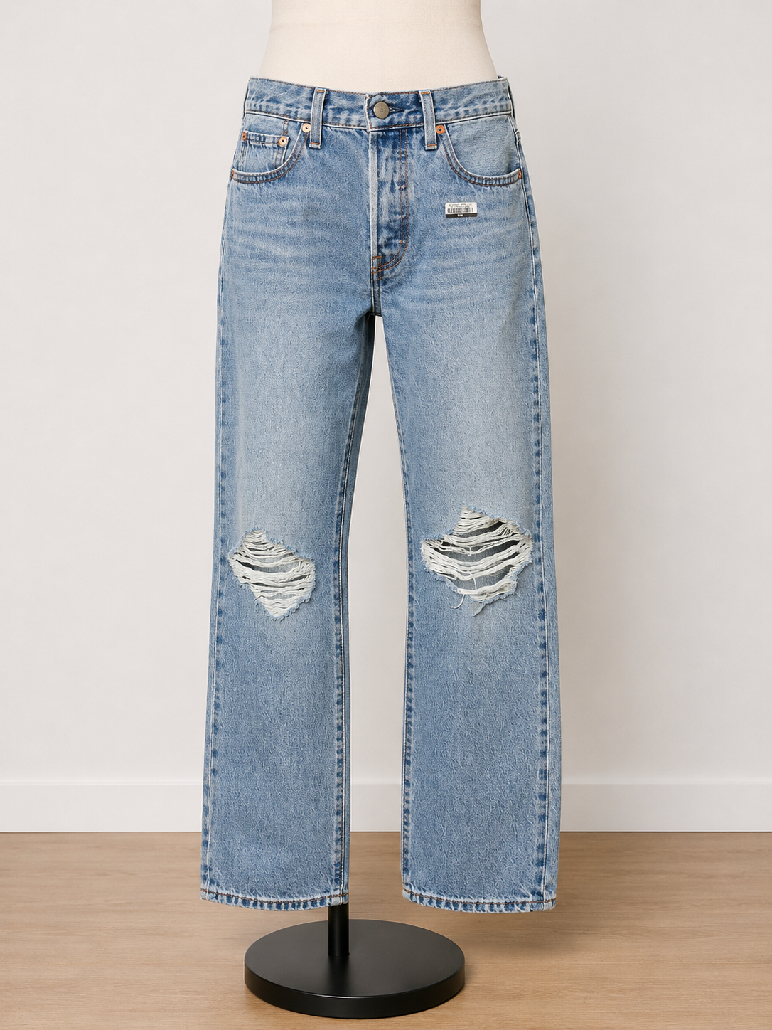 Vintage Distressed Straight-Leg Denim Jeans – Light Wash