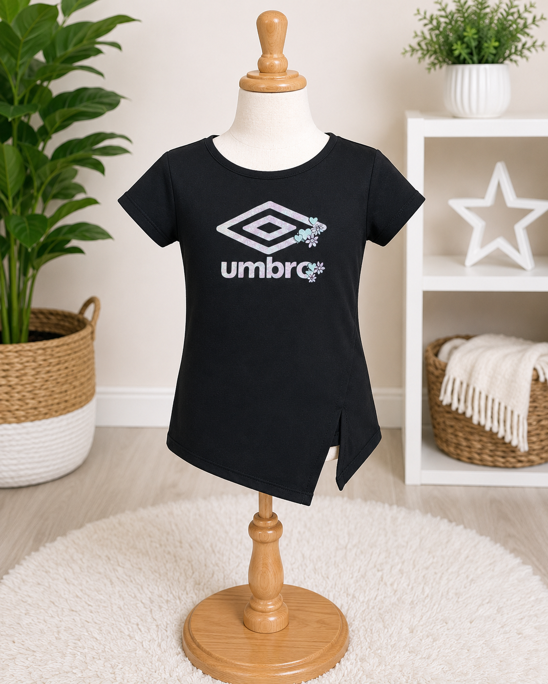 Umbro Girls Performance Logo Tee – Black