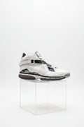 Men's Tennis Shoes White An Black Jordan 8