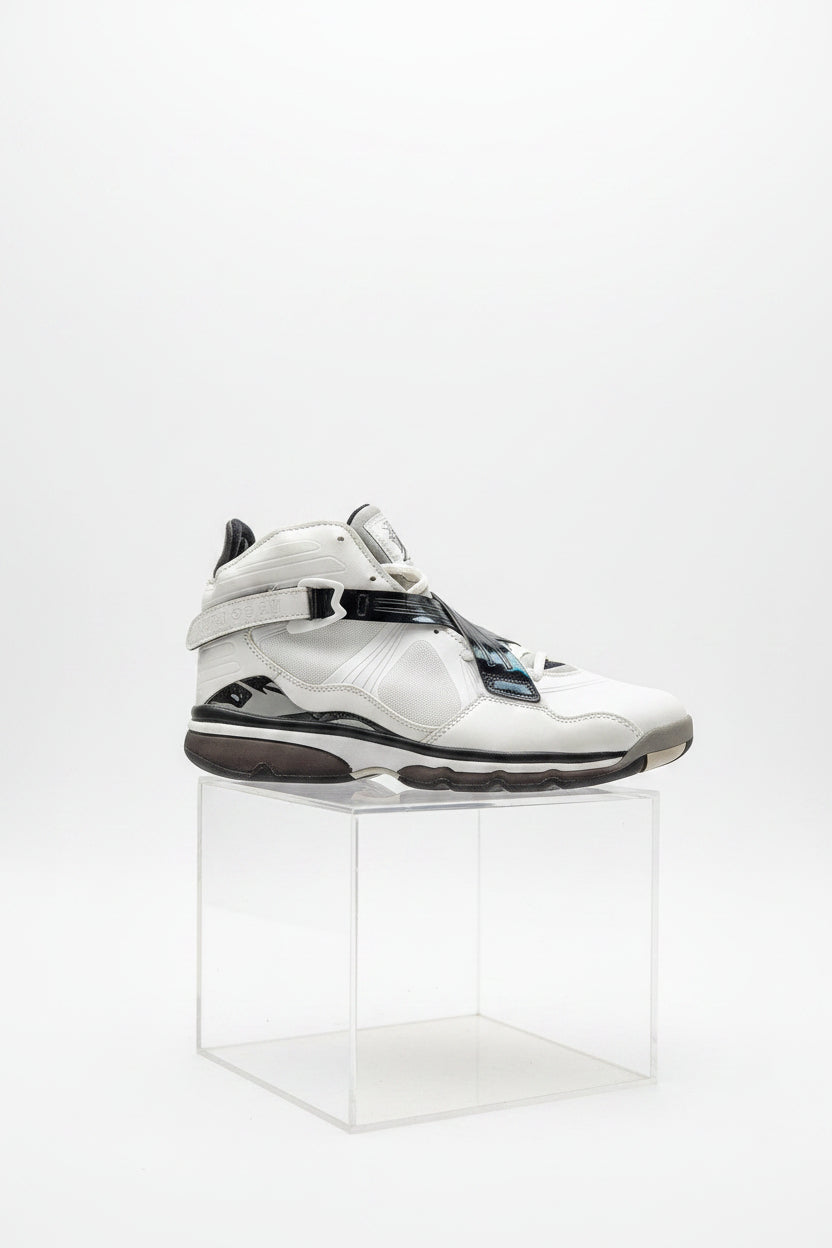 Men's Tennis Shoes White An Black Jordan 8